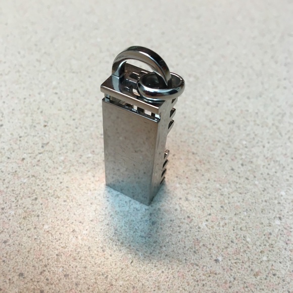 COPY - Tory Burch Fitbit tracker necklace. Brand new! - Picture 8 of 8